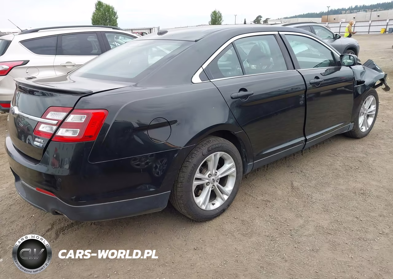 2015 Ford Taurus Sel VIN:1FAHP2H82FG113748 - 4