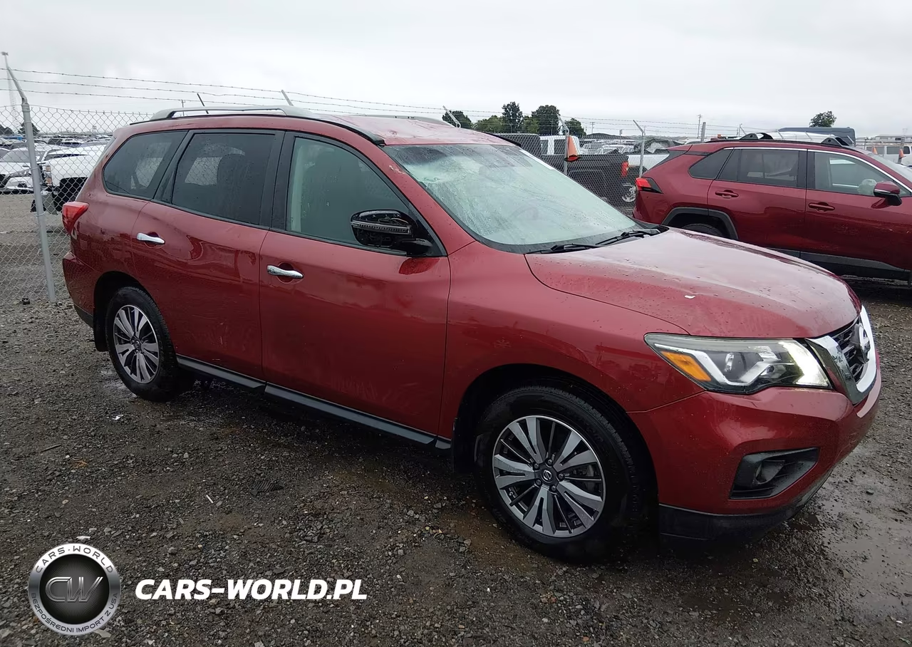 2017 Nissan Pathfinder Sv