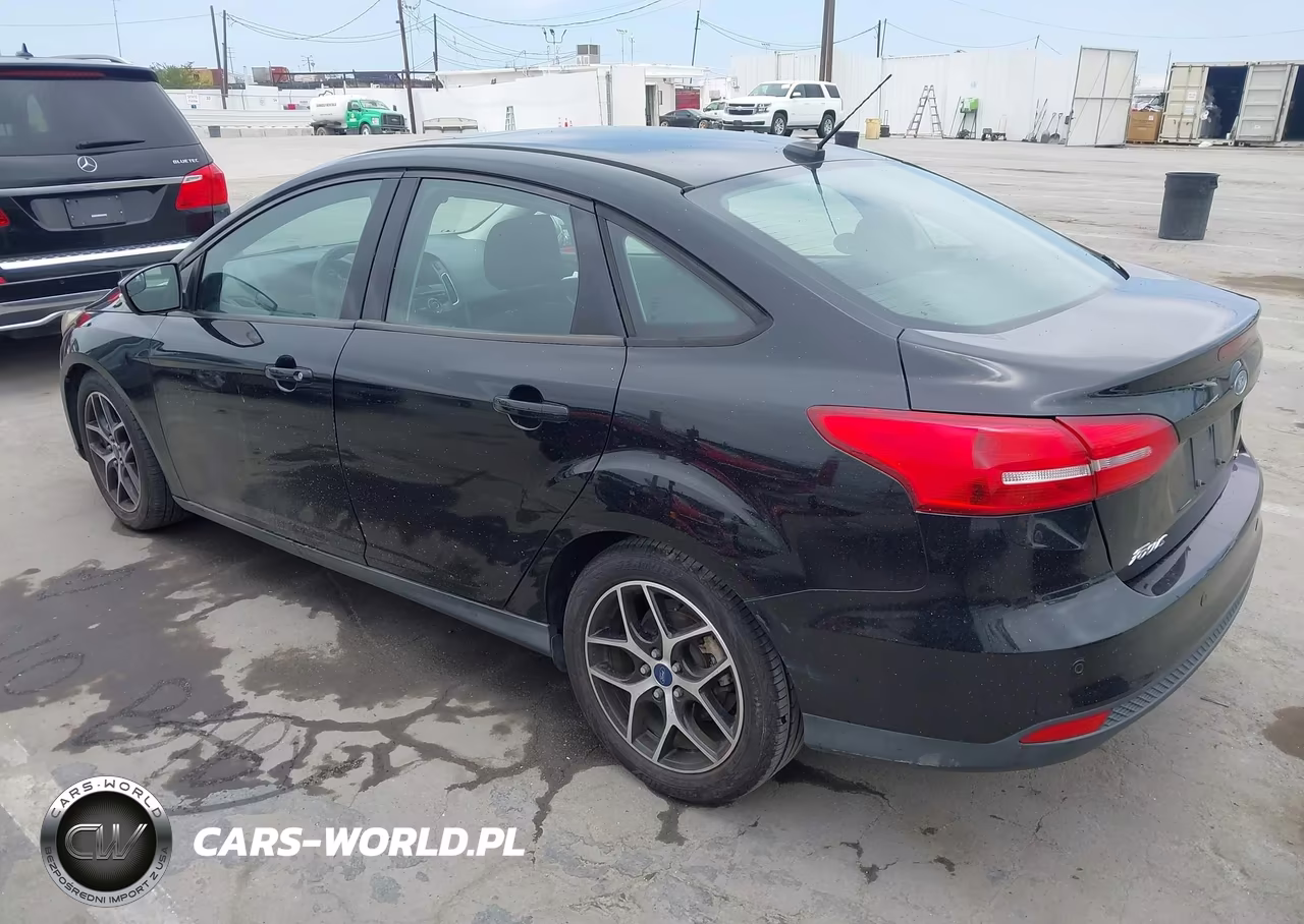2018 Ford Focus Sel VIN:1FADP3H20JL270548 - 3