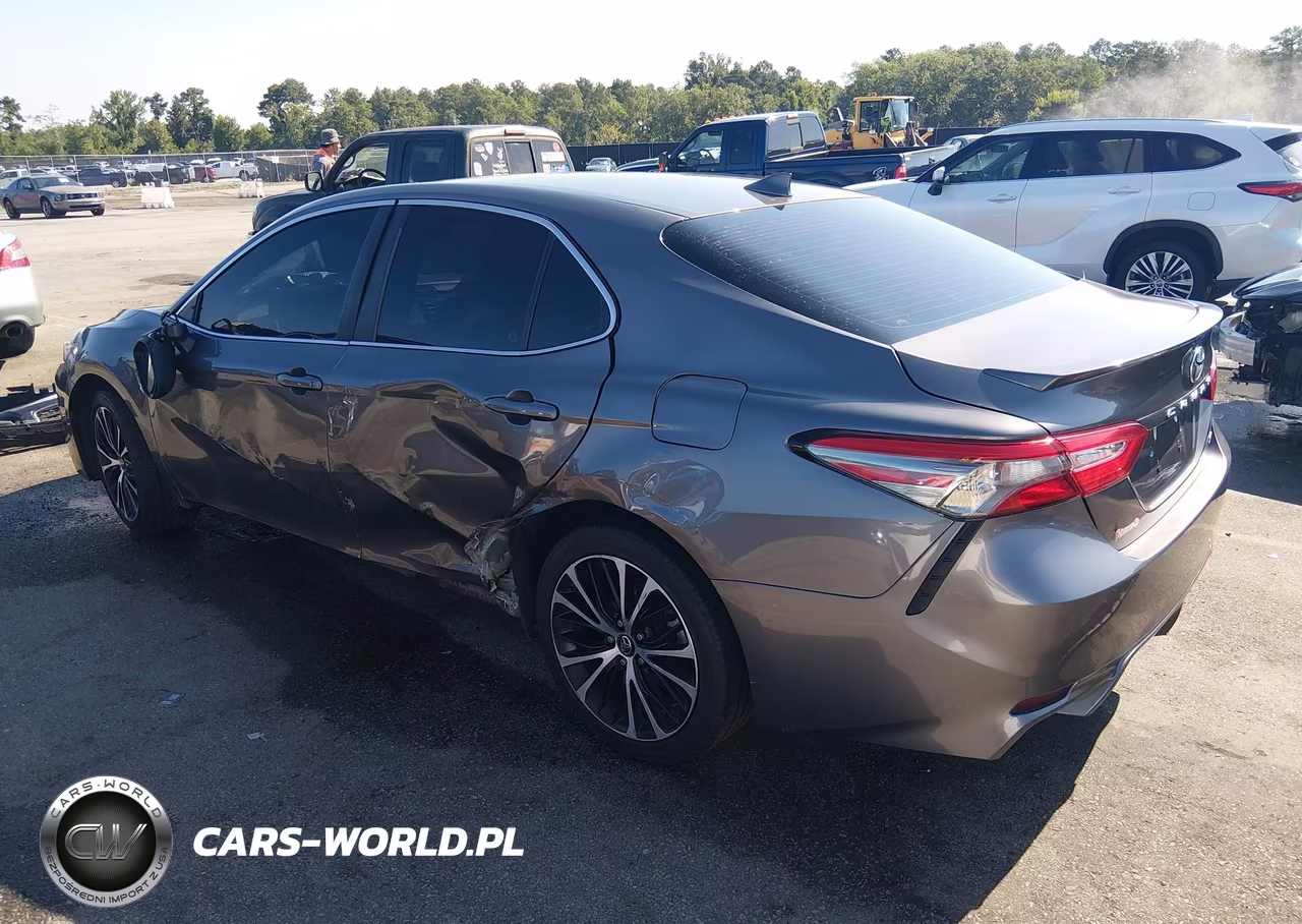 2019 Toyota Camry Se VIN:4T1B11HK8KU767913 - 3