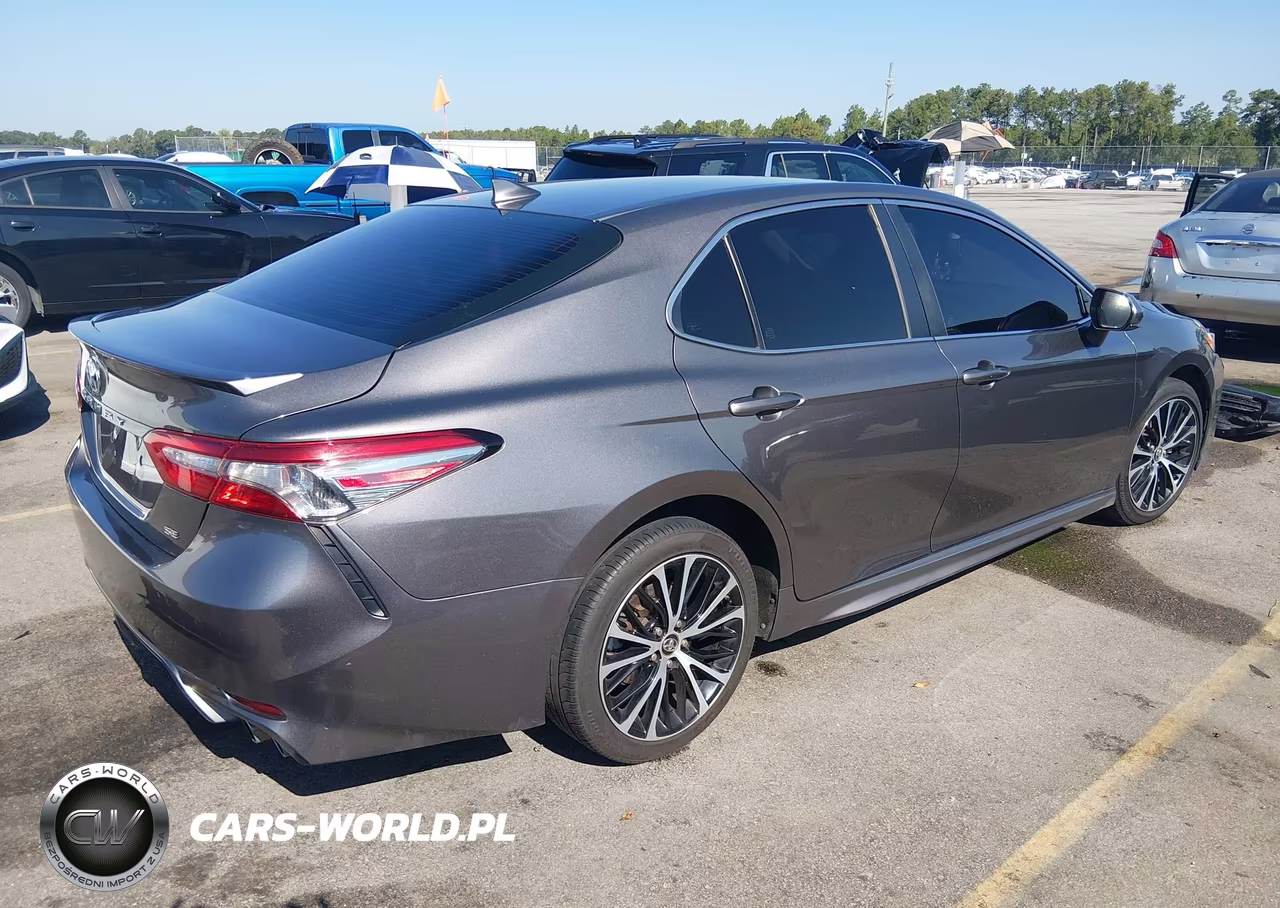 2019 Toyota Camry Se VIN:4T1B11HK8KU767913 - 4