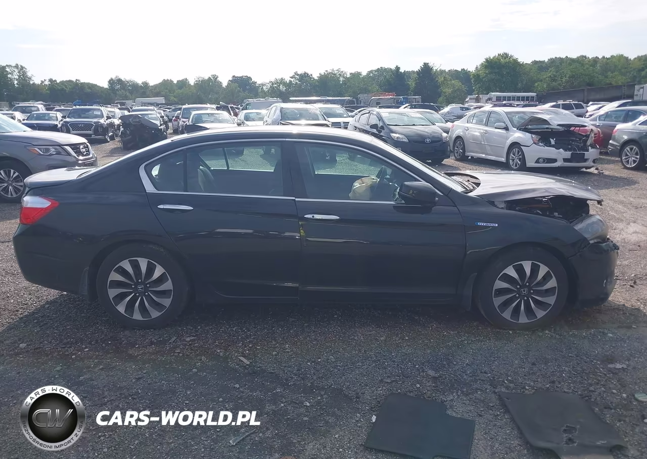 2015 Honda Accord Hybrid VIN:1HGCR6F33FA005706 - 12