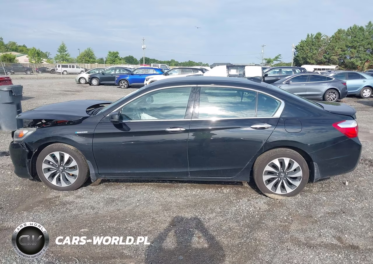 2015 Honda Accord Hybrid VIN:1HGCR6F33FA005706 - 13