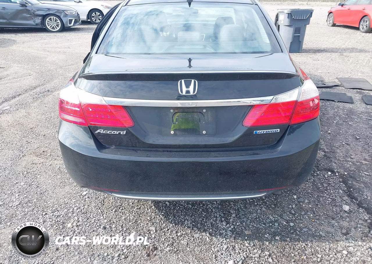 2015 Honda Accord Hybrid VIN:1HGCR6F33FA005706 - 15