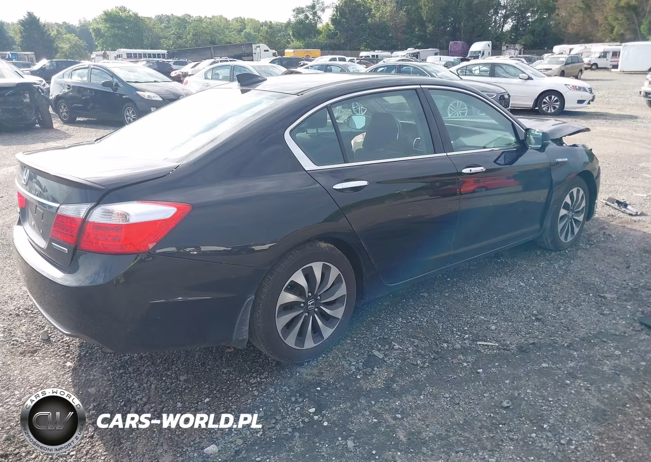 2015 Honda Accord Hybrid VIN:1HGCR6F33FA005706 - 4
