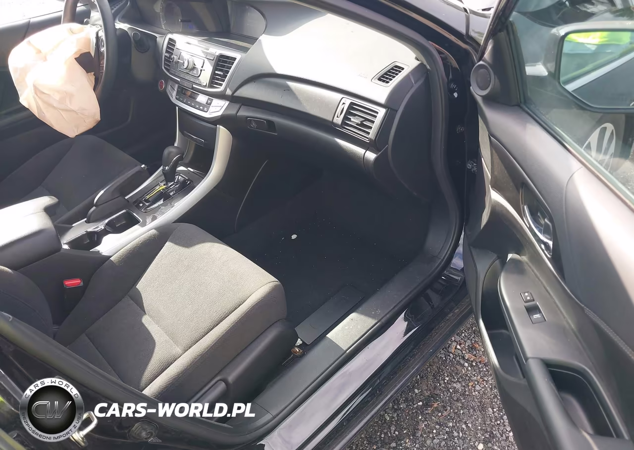 2015 Honda Accord Hybrid VIN:1HGCR6F33FA005706 - 5