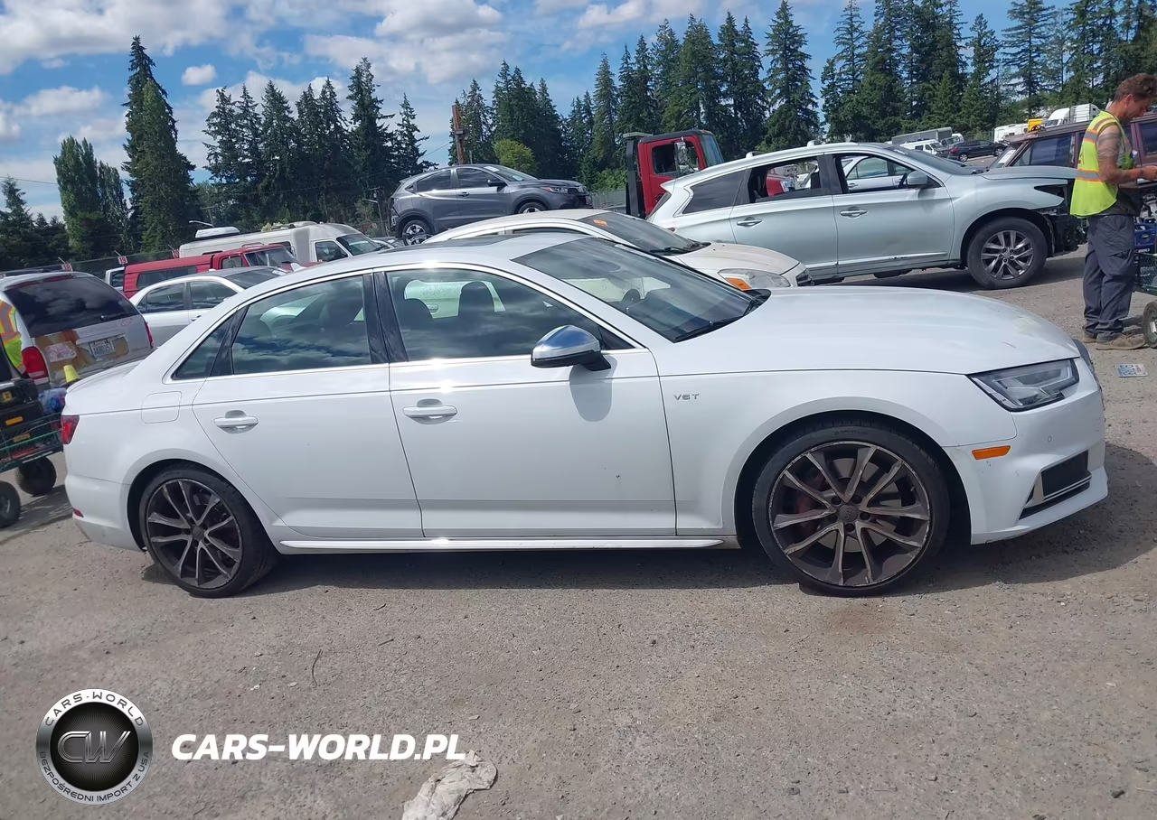 2018 Audi S4 3.0T Premium Plus VIN:WAUC4AF44JA009648 - 13