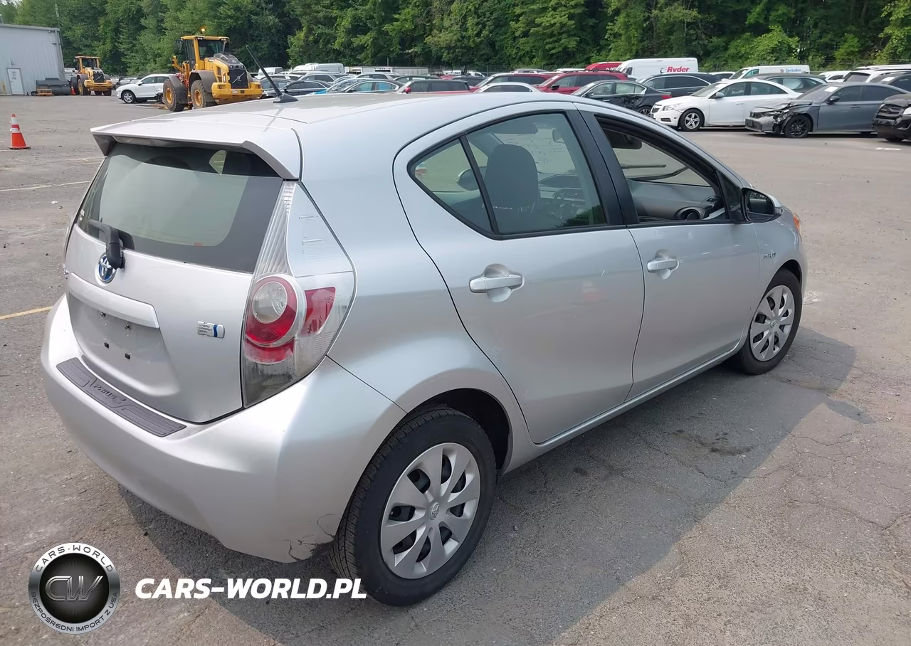 2014 Toyota Prius C Two VIN:JTDKDTB3XE1081693 - 4