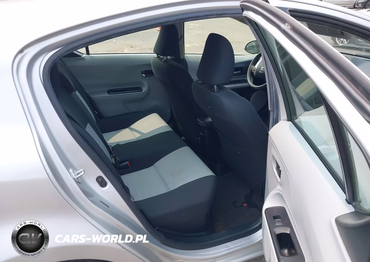 2014 Toyota Prius C Two VIN:JTDKDTB3XE1081693 - 8