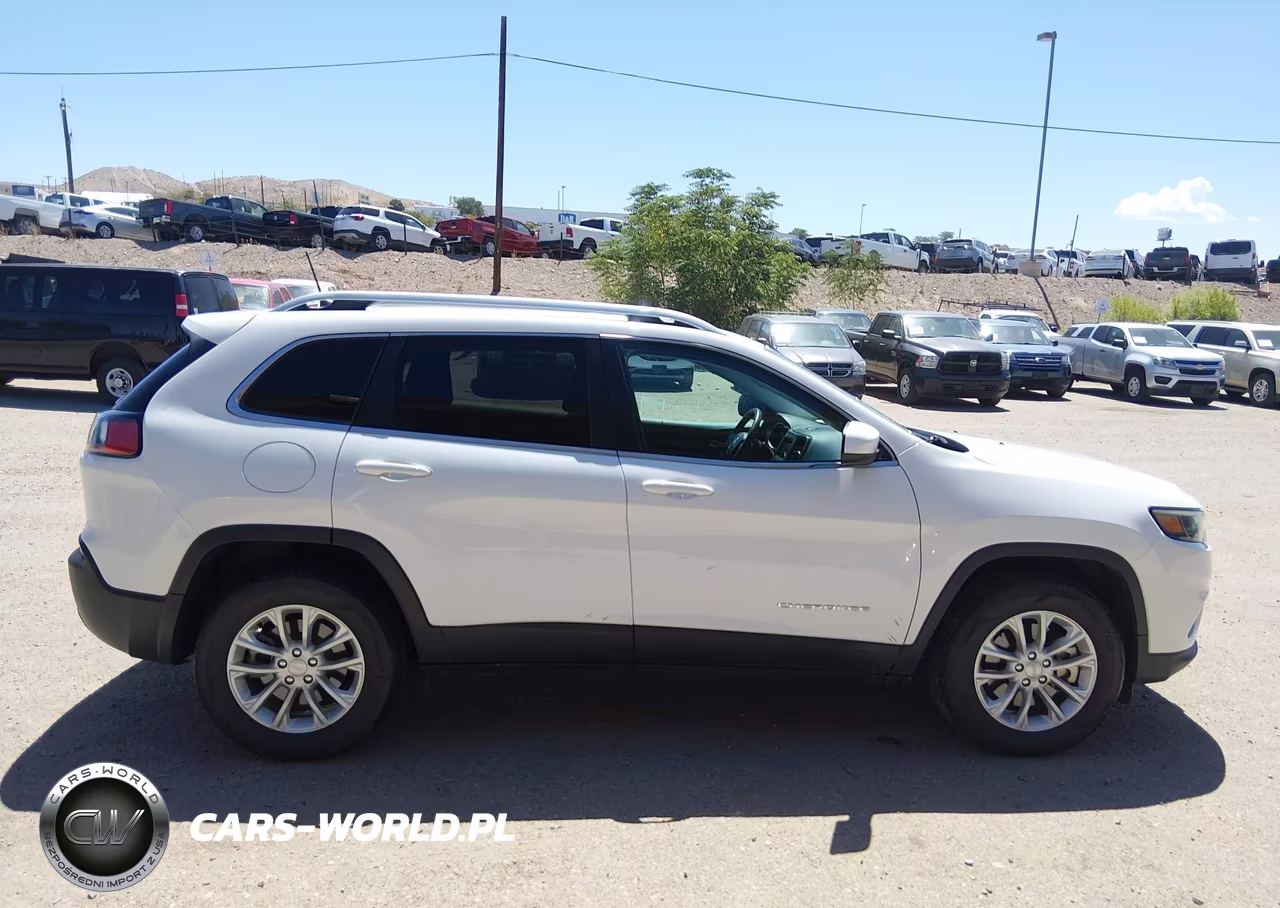 2019 Jeep Cherokee Latitude 4X4 VIN:1C4PJMCB4KD423885 - 13