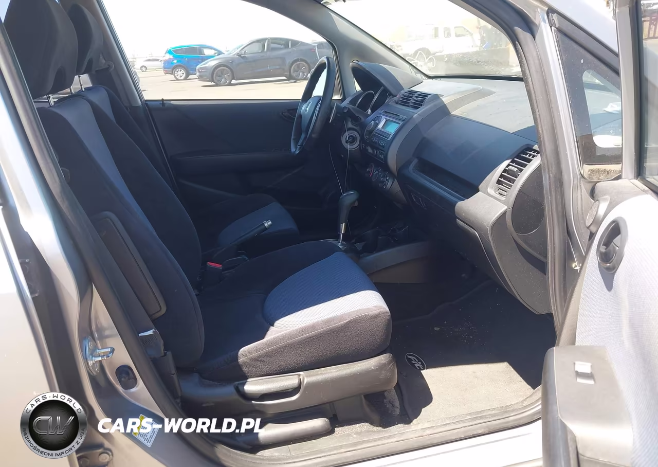 2008 Honda Fit Sport VIN:JHMGD38688S014708 - 5