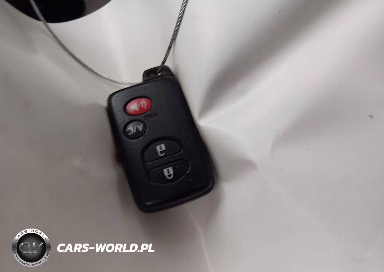 2012 Toyota Prius Plug-In VIN:JTDKN3DP7C3014130 - 11