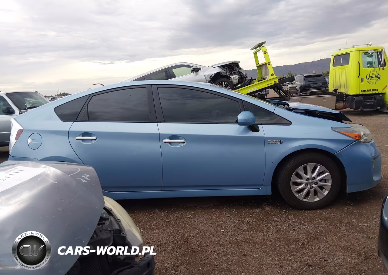 2012 Toyota Prius Plug-In VIN:JTDKN3DP7C3014130 - 13