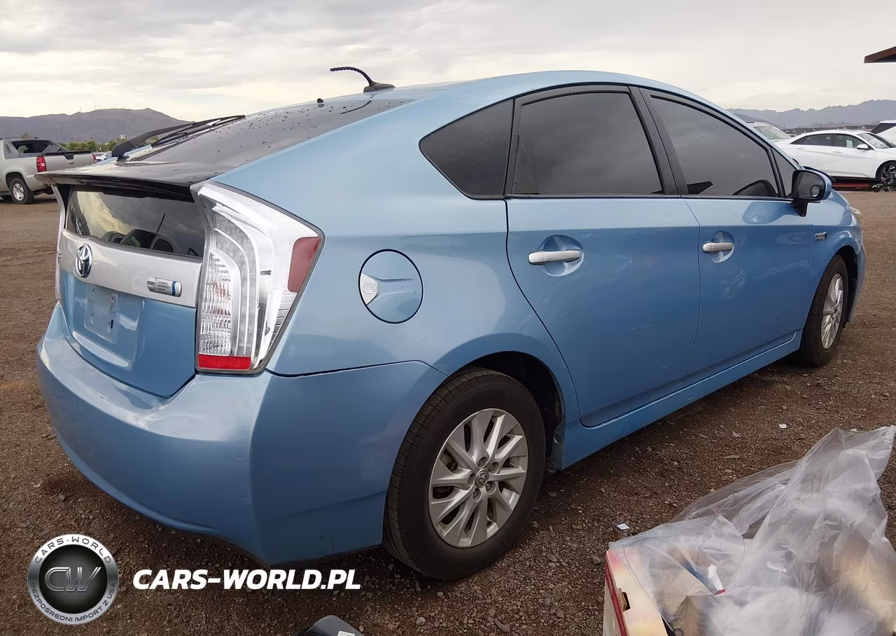 2012 Toyota Prius Plug-In VIN:JTDKN3DP7C3014130 - 4