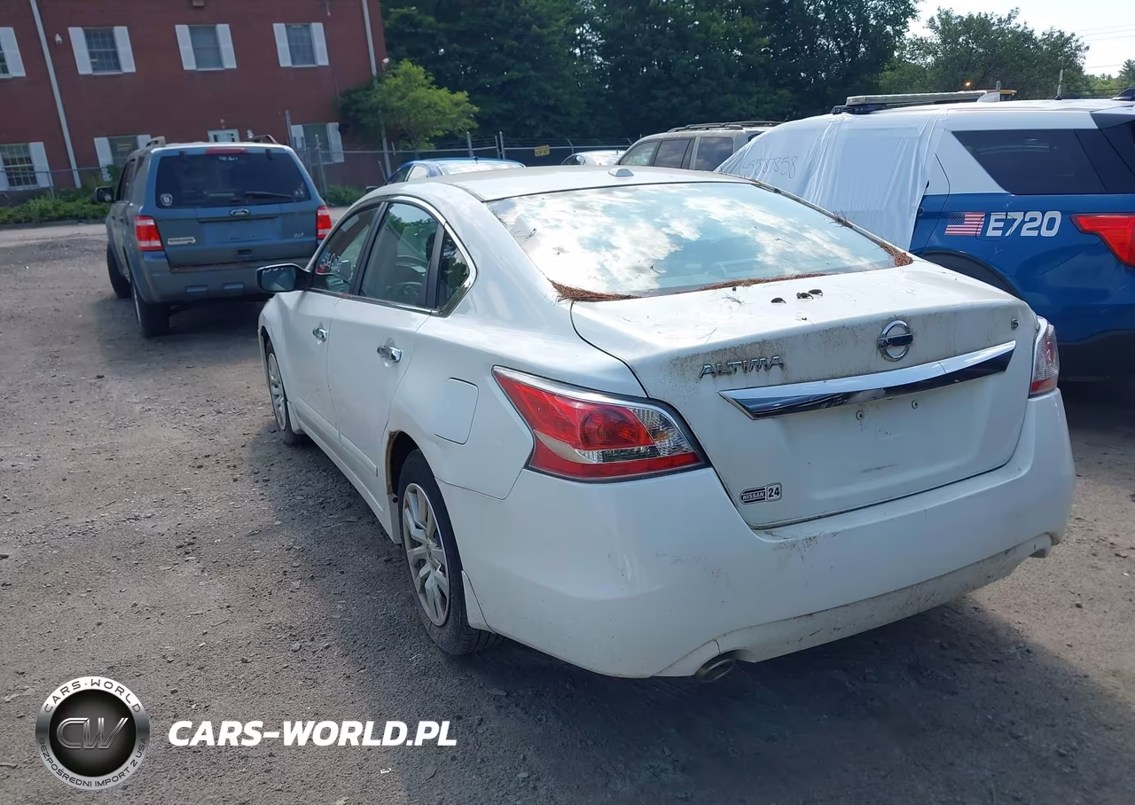 2015 Nissan Altima 2.5 S VIN:1N4AL3APXFN361942 - 3