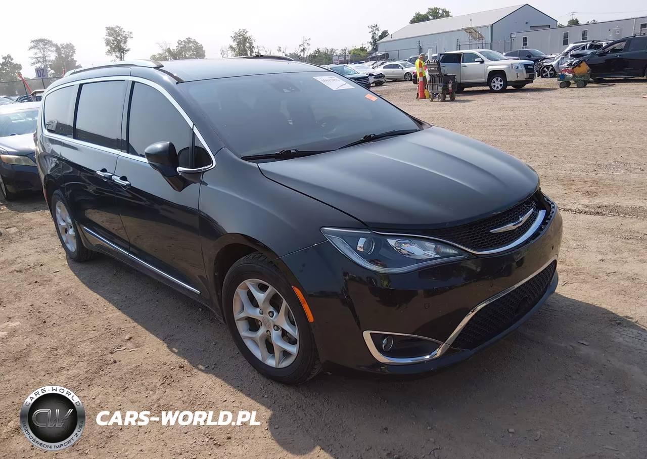 2017 Chrysler Pacifica Touring-L Plus – zdjęcie 1 z 17
