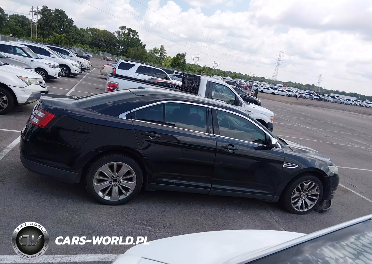 2017 Ford Taurus Limited VIN:1FAHP2F8XHG104446 - 13
