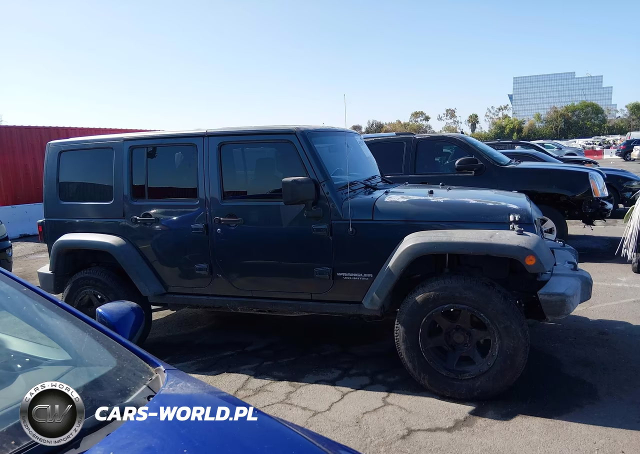 2008 Jeep Wrangler Unlimited Rubicon VIN:1J4GA69178L615935 - 14