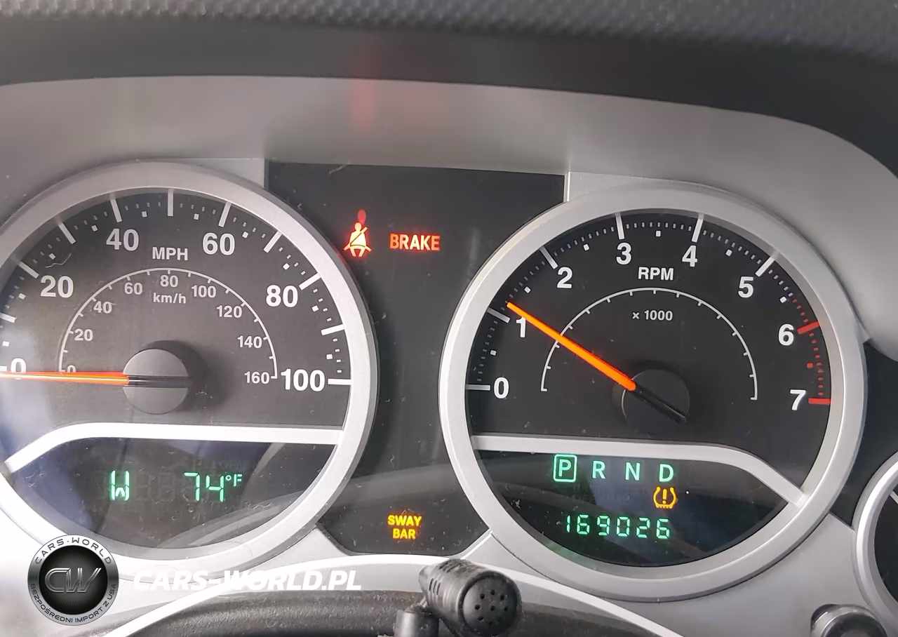 2008 Jeep Wrangler Unlimited Rubicon VIN:1J4GA69178L615935 - 16