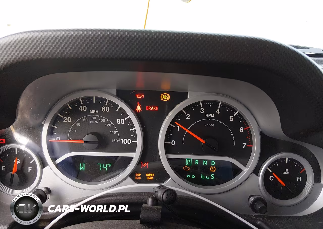 2008 Jeep Wrangler Unlimited Rubicon VIN:1J4GA69178L615935 - 7