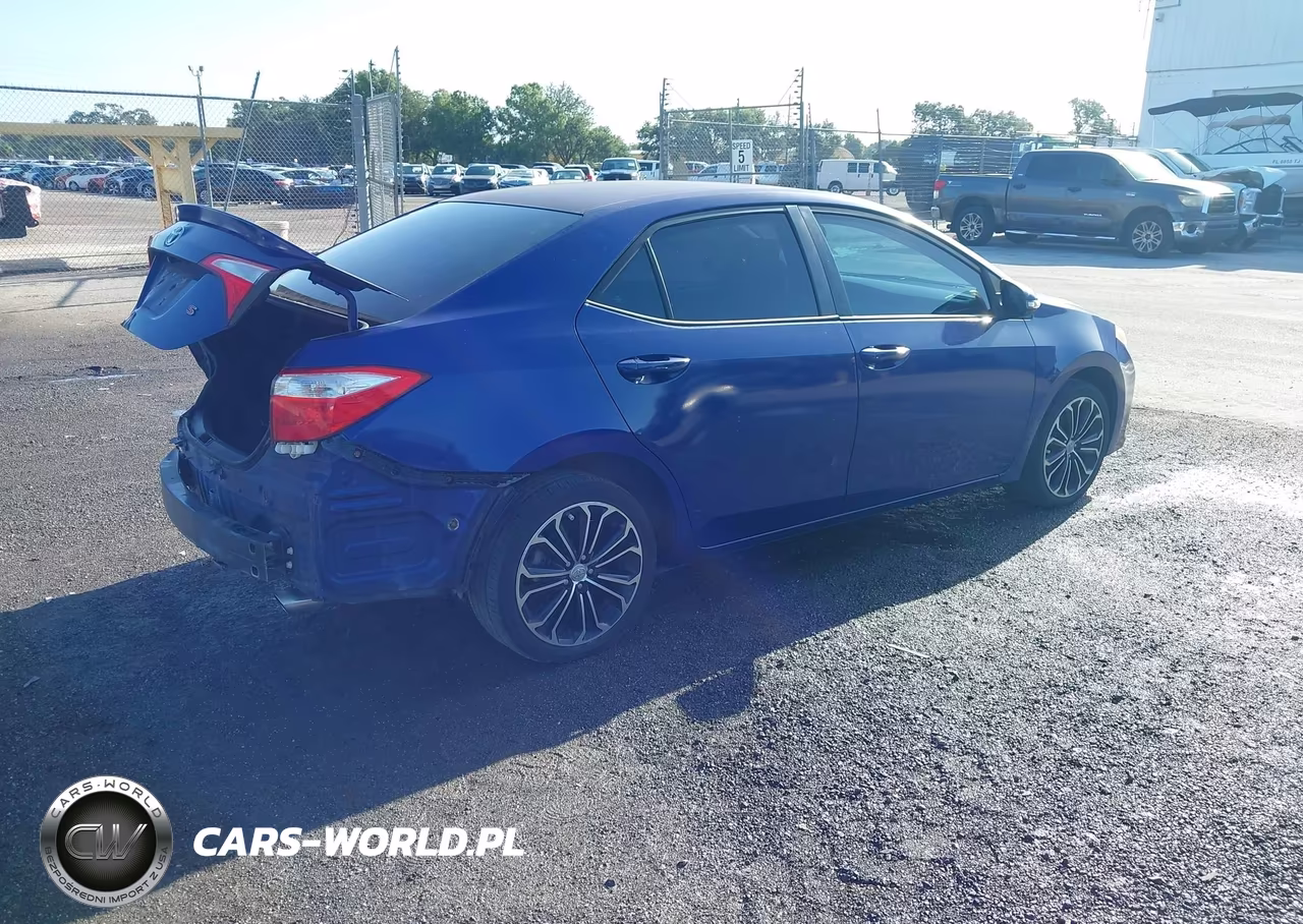2015 Toyota Corolla S Plus VIN:5YFBURHE0FP309127 - 4
