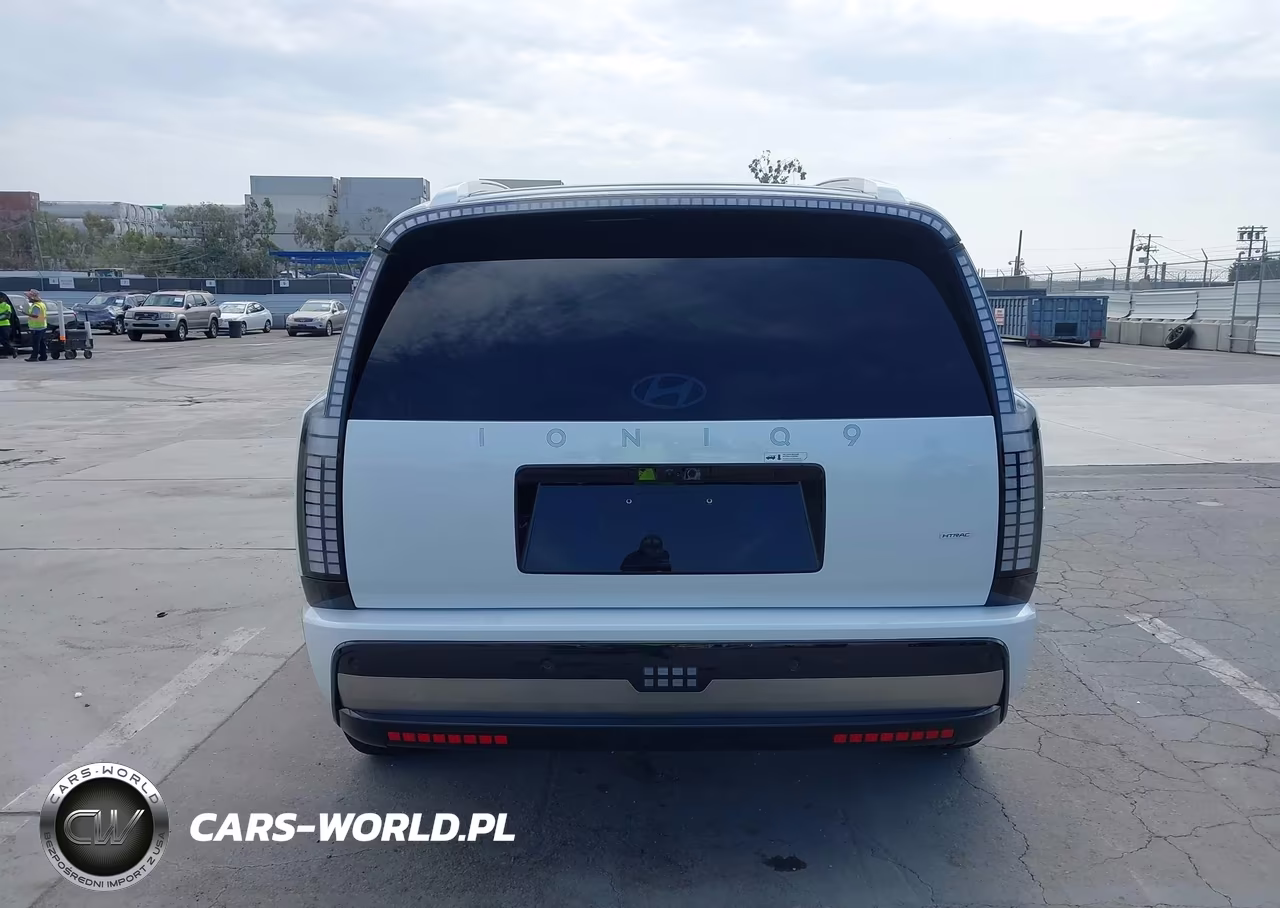 2026 Hyundai Ioniq 9 Performance Calligraphy VIN:7YAMYFS58TY001210 - 17
