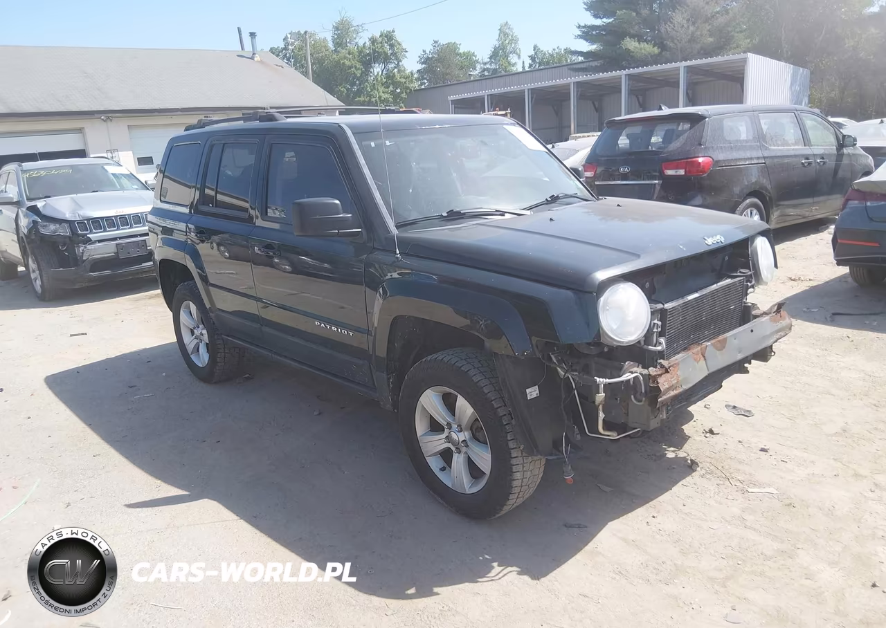 2013 Jeep Patriot Latitude – zdjęcie 1 z 17