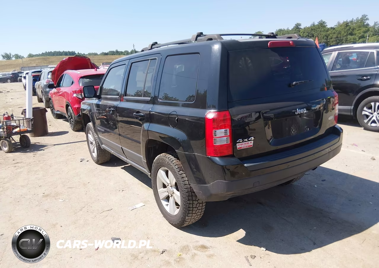 2013 Jeep Patriot Latitude VIN:1C4NJRFB6DD212707 - 3