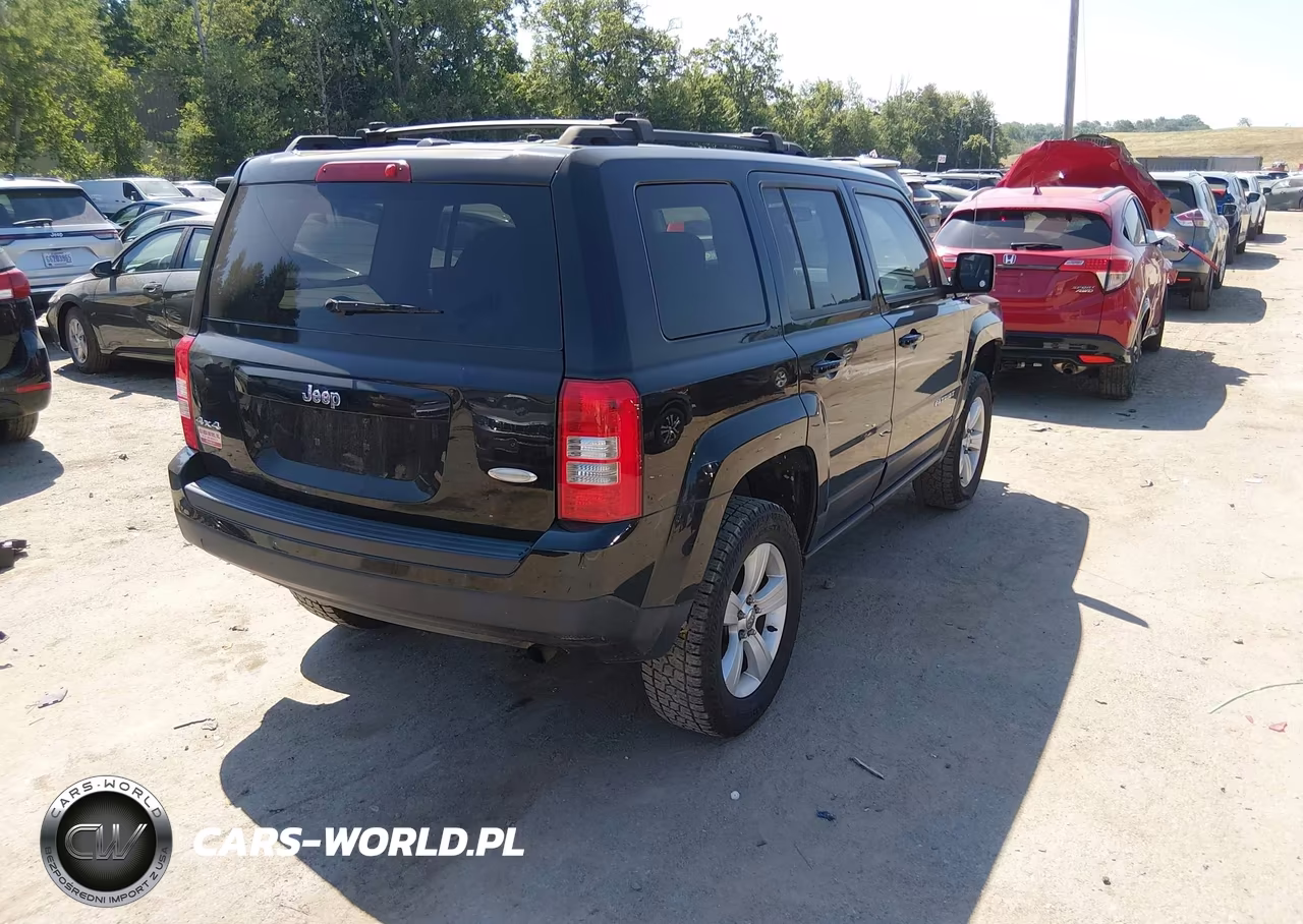 2013 Jeep Patriot Latitude VIN:1C4NJRFB6DD212707 - 4
