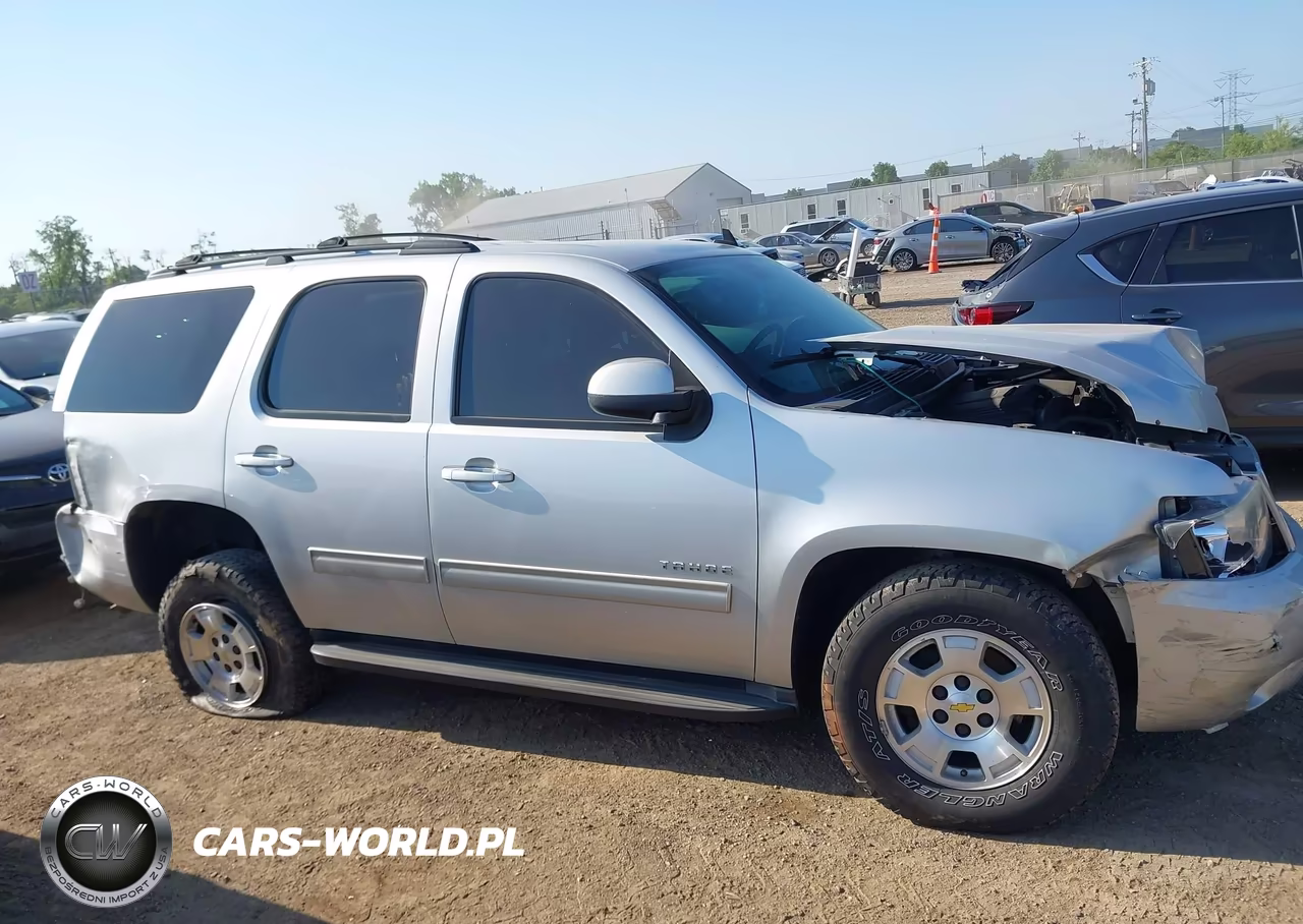 2011 Chevrolet Tahoe Ls VIN:1GNSCAE05BR360837 - 12