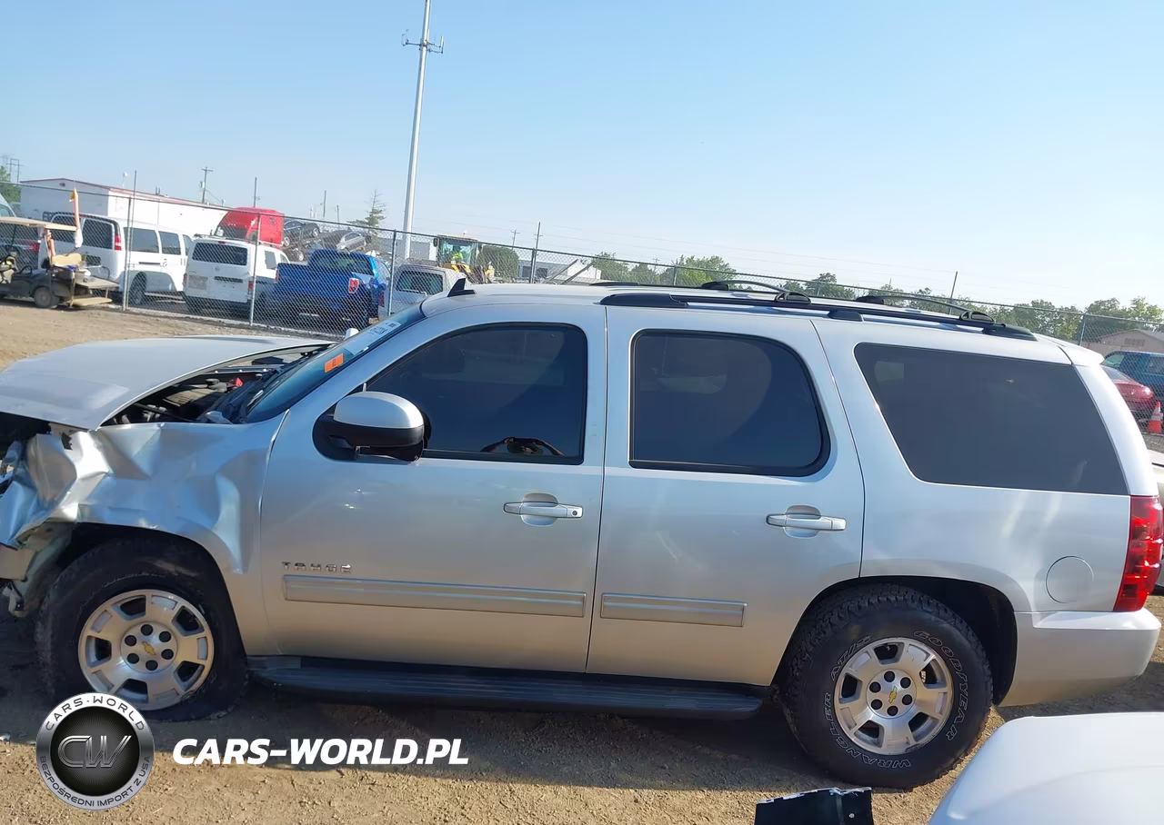 2011 Chevrolet Tahoe Ls VIN:1GNSCAE05BR360837 - 13