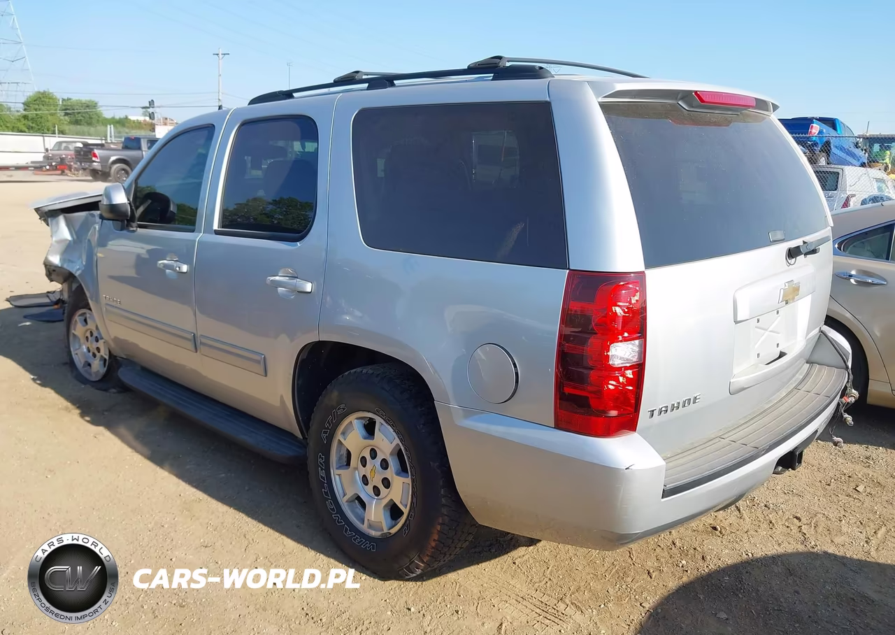 2011 Chevrolet Tahoe Ls VIN:1GNSCAE05BR360837 - 3