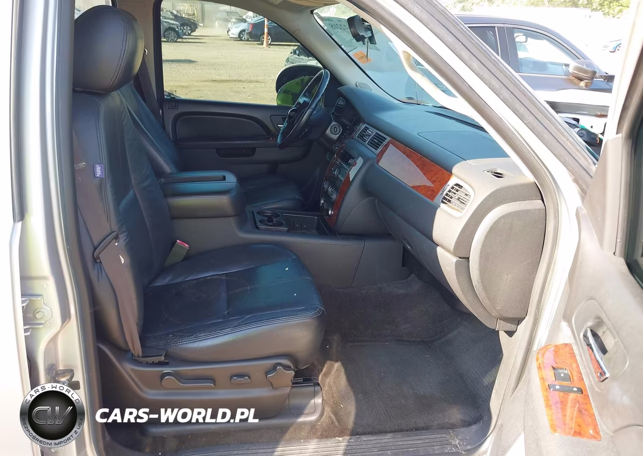 2011 Chevrolet Tahoe Ls VIN:1GNSCAE05BR360837 - 5