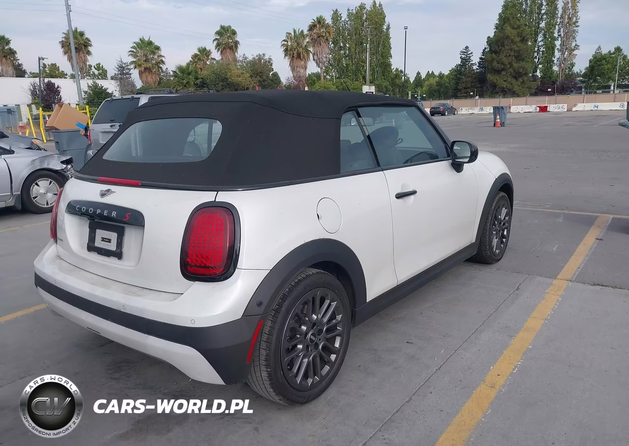 2025 Mini Convertible S Signature Trim VIN:WMW23GX02S2X58442 - 4