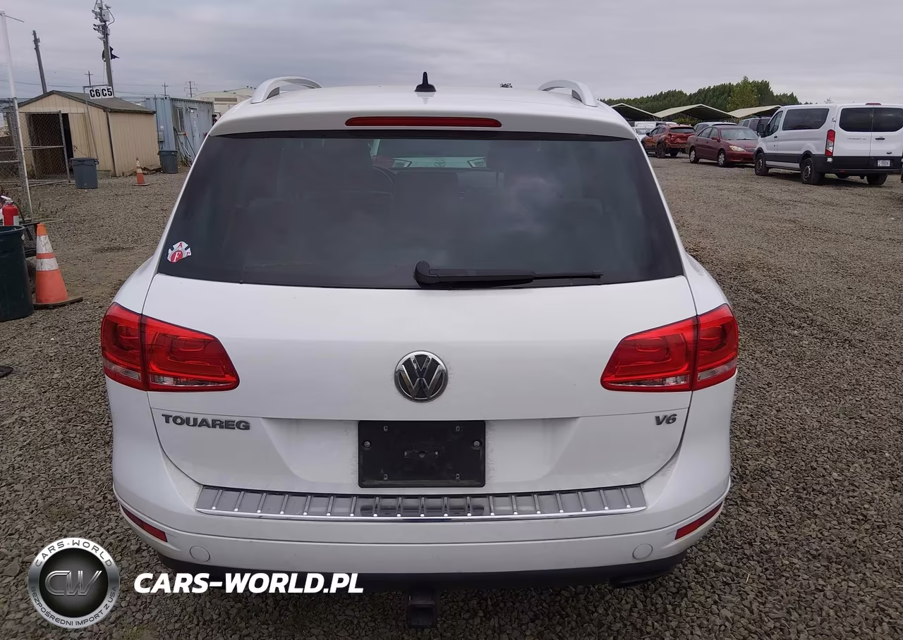 2014 Volkswagen Touareg 3.6L Sport VIN:WVGEF9BP5ED007301 - 17