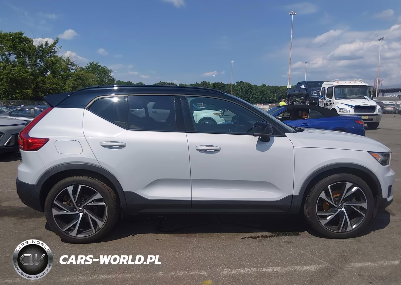 2021 Volvo Xc40 T5 R-Design VIN:YV4162UM4M2462256 - 15