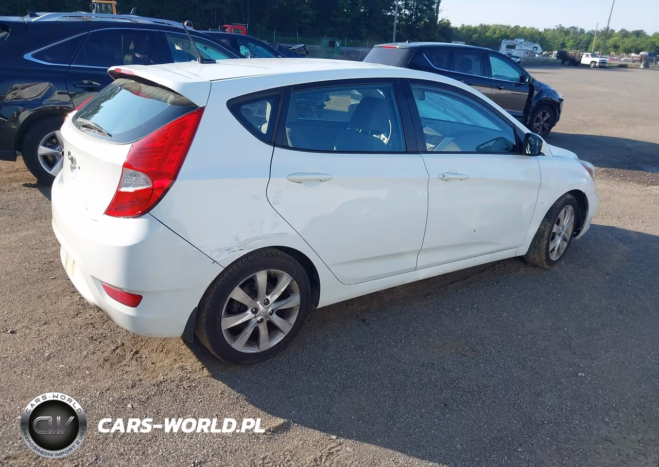 2012 Hyundai Accent Se VIN:KMHCU5AE0CU013607 - 4