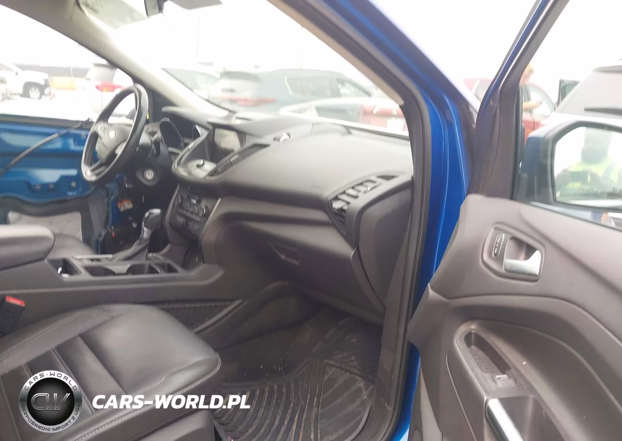 2017 Ford Escape Se VIN:1FMCU9GD5HUB27518 - 5