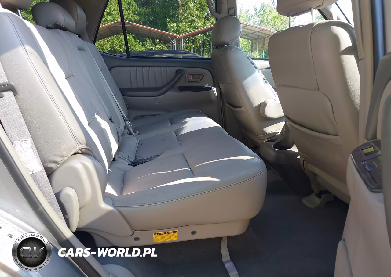 2004 Toyota Sequoia Limited V8 VIN:5TDBT48A74S228620 - 8