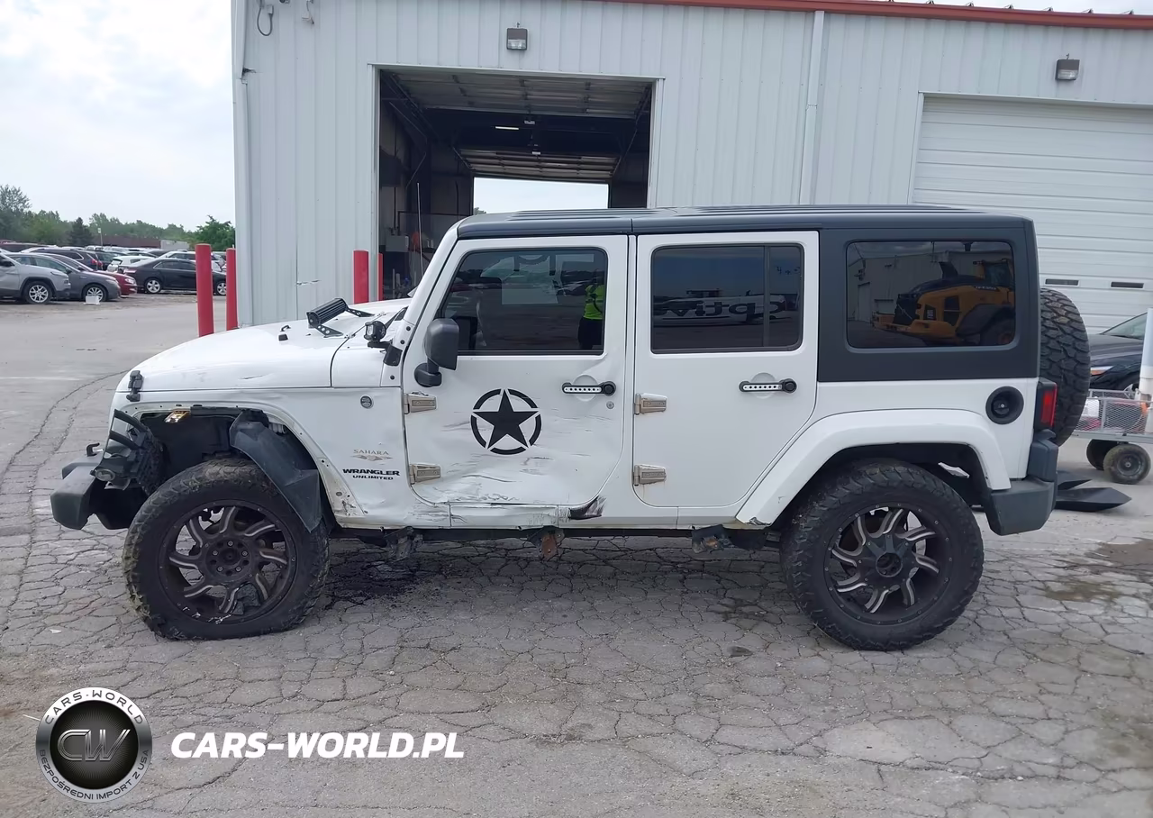 2013 Jeep Wrangler Unlimited Sahara VIN:1C4BJWEG5DL585404 - 14