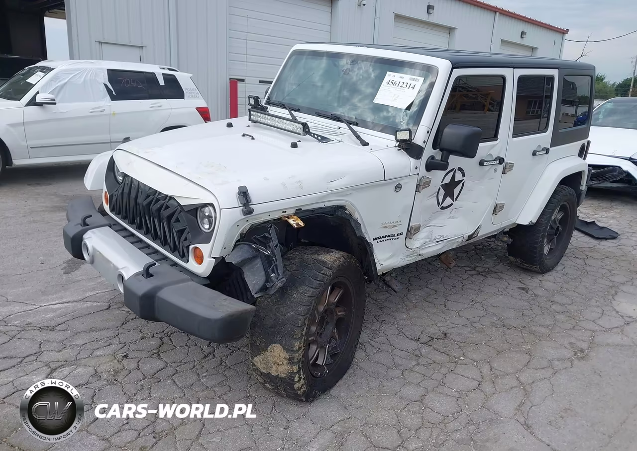 2013 Jeep Wrangler Unlimited Sahara VIN:1C4BJWEG5DL585404 - 2
