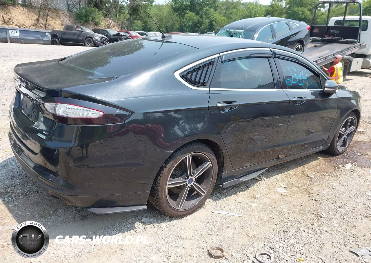 2015 Ford Fusion Se VIN:3FA6P0HD8FR139692 - 4