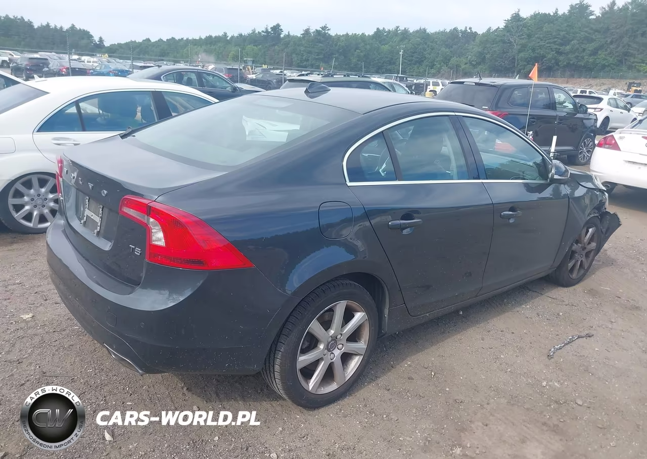 2016 Volvo S60 T5 Drive-E Premier VIN:YV126MFK5G1399915 - 4