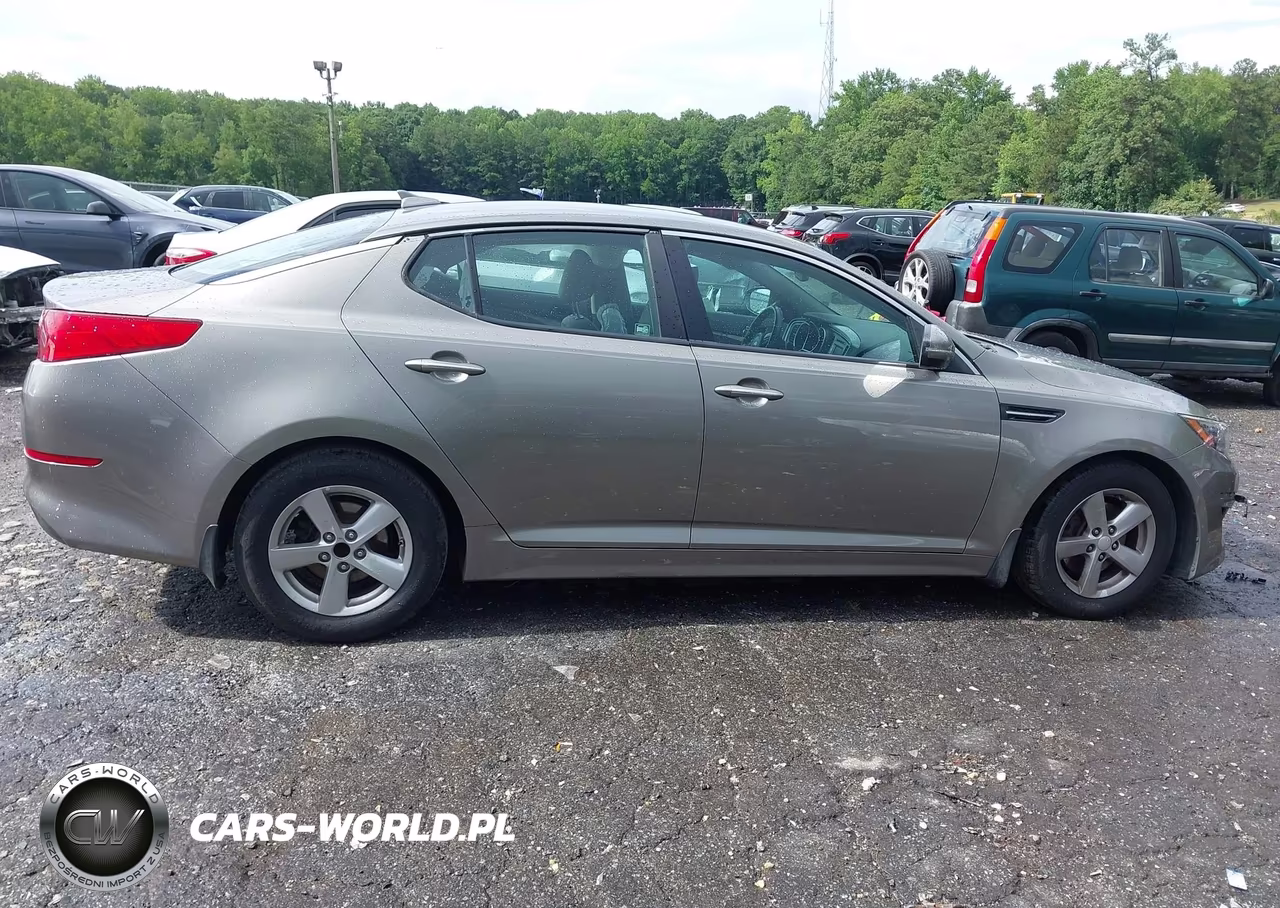 2015 Kia Optima Lx VIN:5XXGM4A79FG465793 - 13