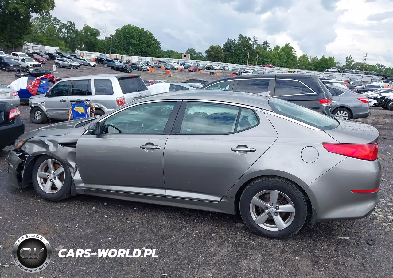 2015 Kia Optima Lx VIN:5XXGM4A79FG465793 - 14