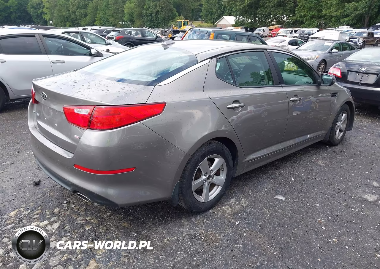 2015 Kia Optima Lx VIN:5XXGM4A79FG465793 - 4