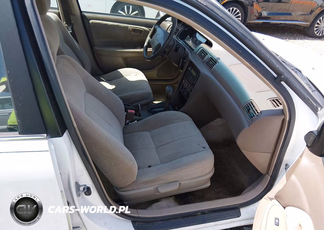 2000 Toyota Camry Le VIN:JT2BG22K9Y0468148 - 5