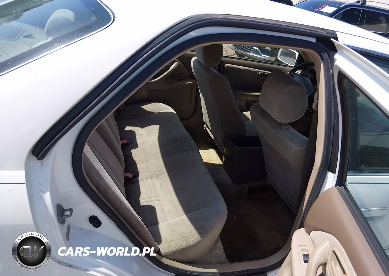 2000 Toyota Camry Le VIN:JT2BG22K9Y0468148 - 8
