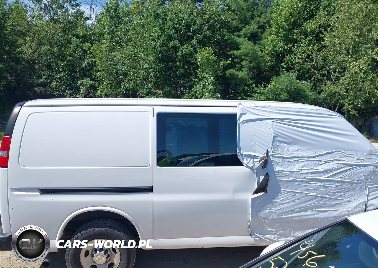 2017 Chevrolet Express 2500 Work Van VIN:1GCWGAFF5H1209926 - 13