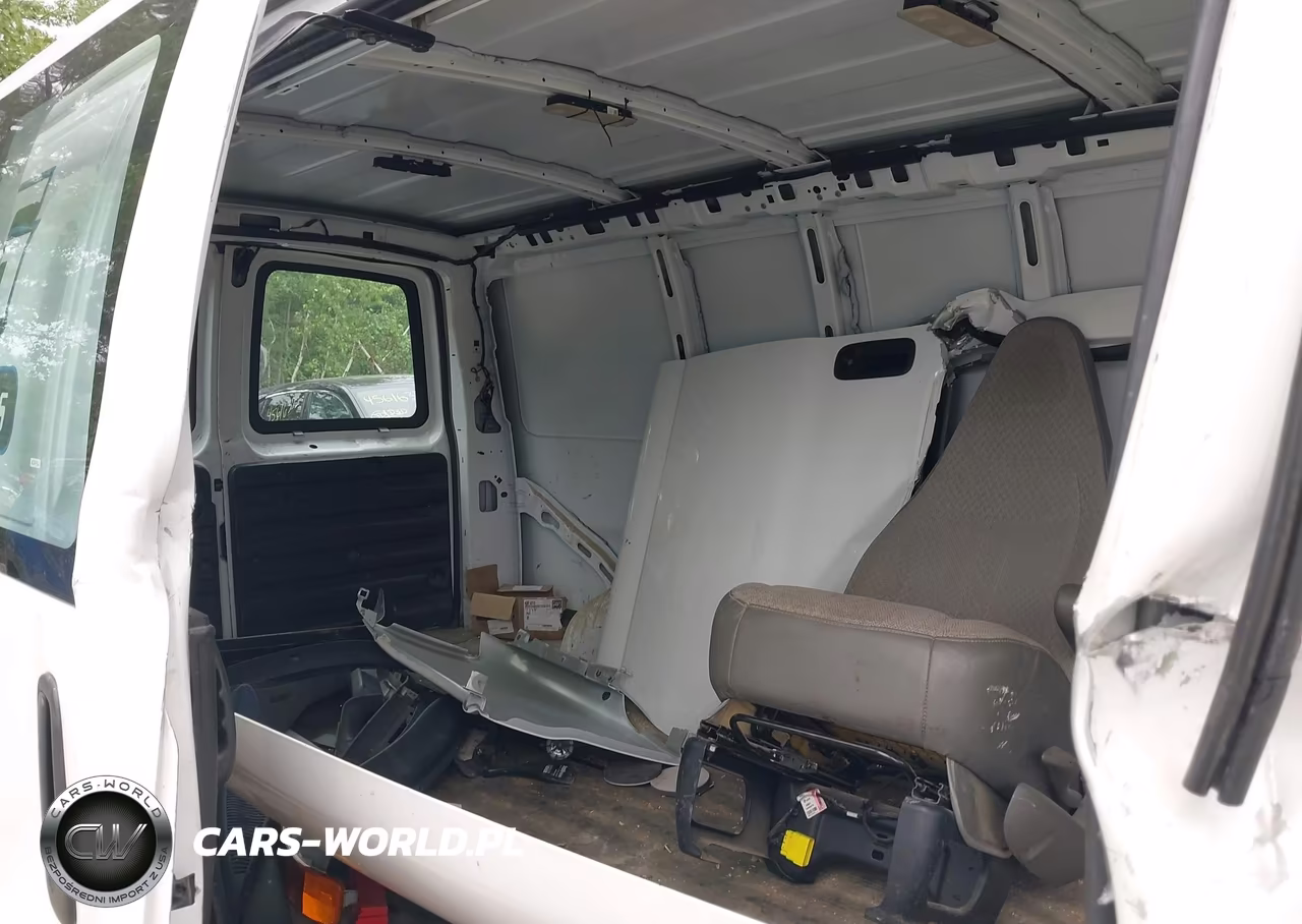 2017 Chevrolet Express 2500 Work Van VIN:1GCWGAFF5H1209926 - 7